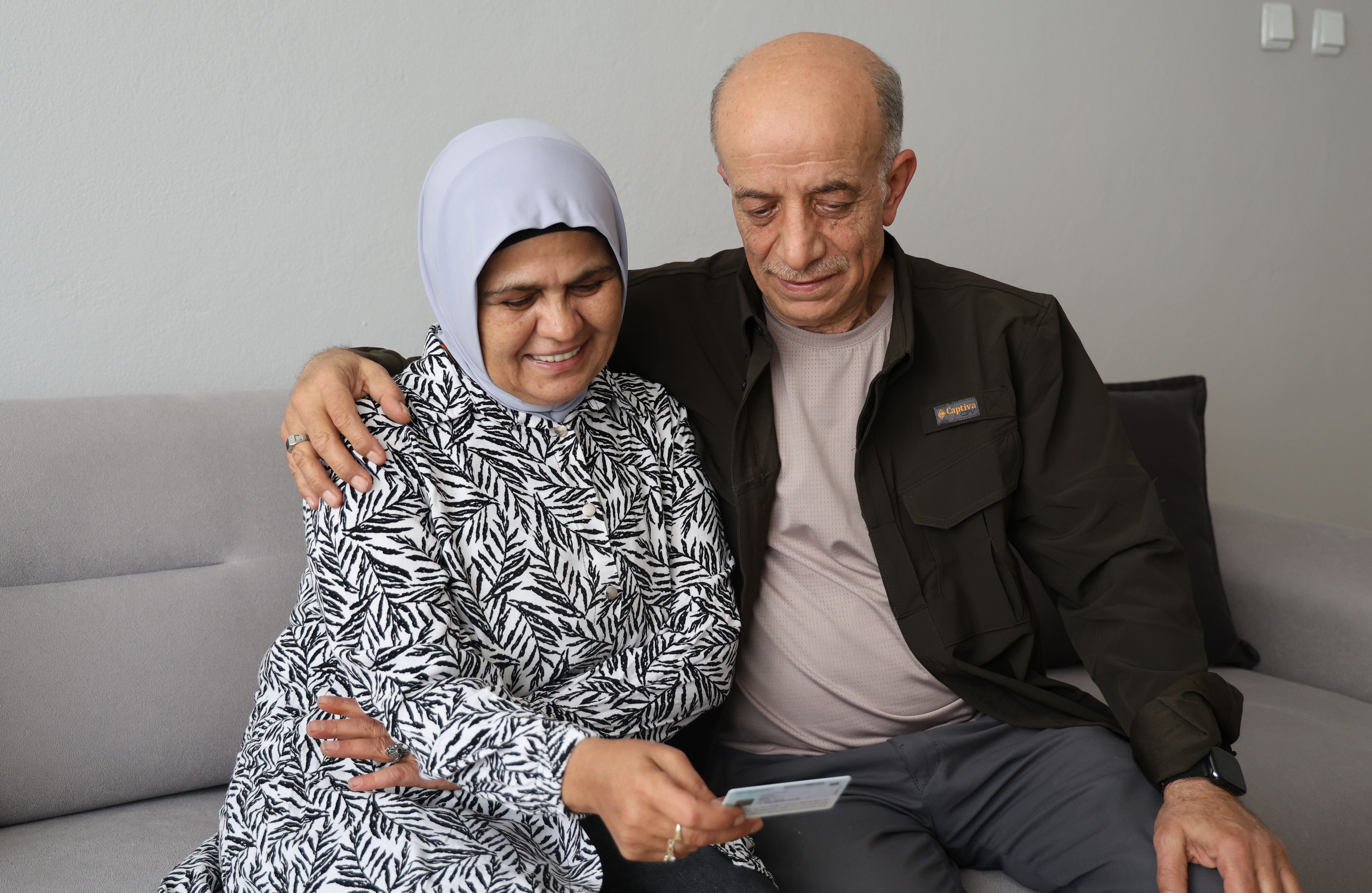 Böyle hikaye ancak filmlerde olur! Çekmediği çile kalmadı, gerçek kimliğine 58 yıl sonra kavuştu Böyle hikaye ancak filmlerde olur! Çekmediği çile kalmadı, gerçek kimliğine 58 yıl sonra kavuştu - 2. Resim