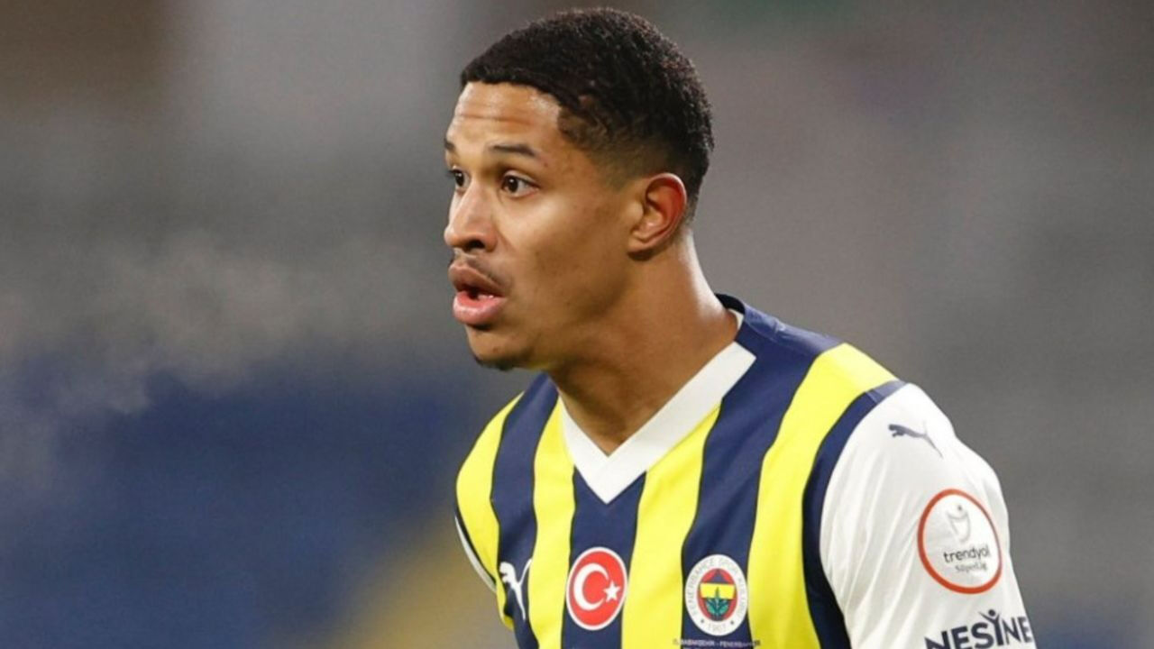 Fenerbahçe'de yeni sözleşme sürprizi! Görüşme odasına çağrılan ilk isim Oosterwolde - 2. Resim