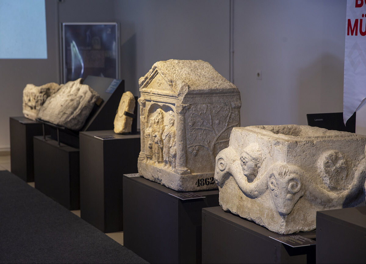 Kılıçlar, sikkeler, heykeller... Türkiye bu tarihi eserleri ilk defa görüyor! 102 sergi başladı - 14. Resim