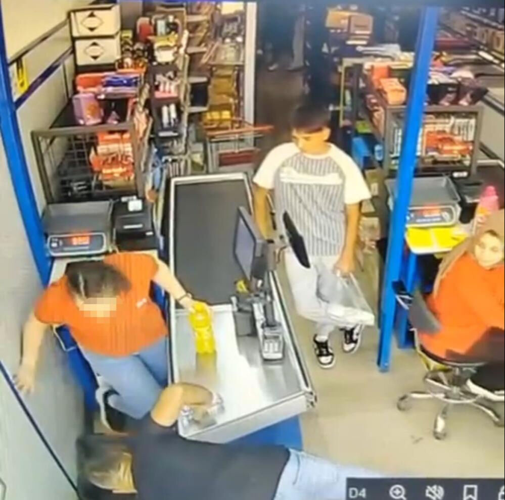 Markette dehşete düşüren olay! Kadın kasiyer neye uğradığına şaşırdı - 2. Resim
