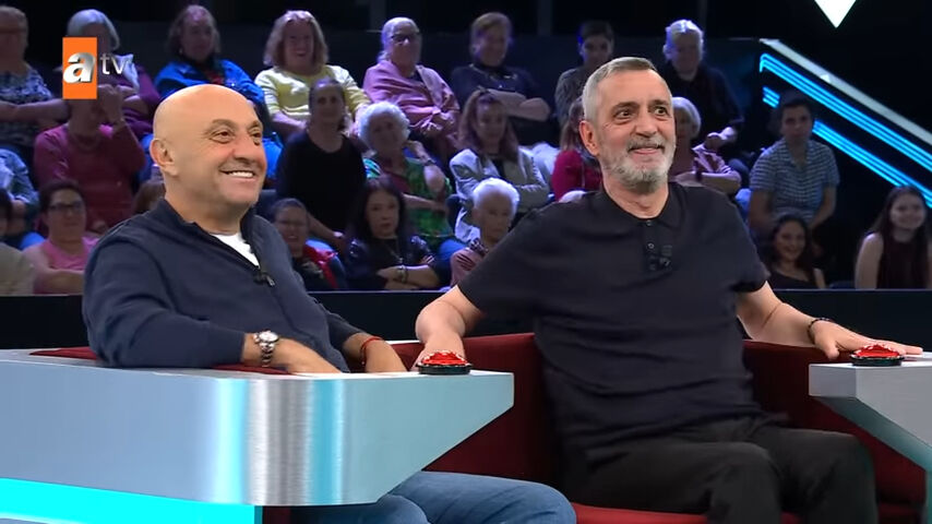 Müge Anlı ile Güven Bana’da heyecanlı anlar… Sinan Engin ve Abdülkerim Durmaz’ı futbol sorusu terletti - 4. Resim