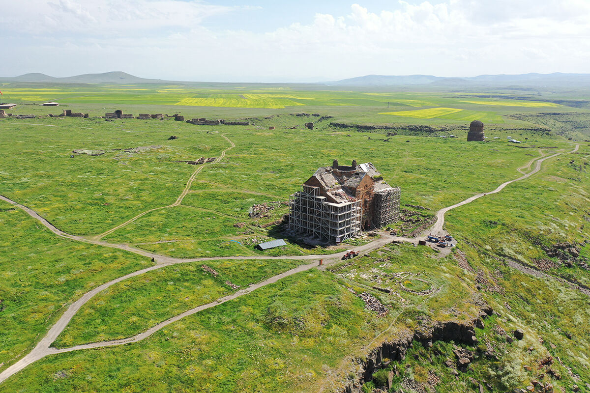 Anadolu'nun Müslüman toprağı oluşu burada tescillendi! İlk cuma namazı kılınan Fethiye Cami ayağa kaldırılıyor - 2. Resim