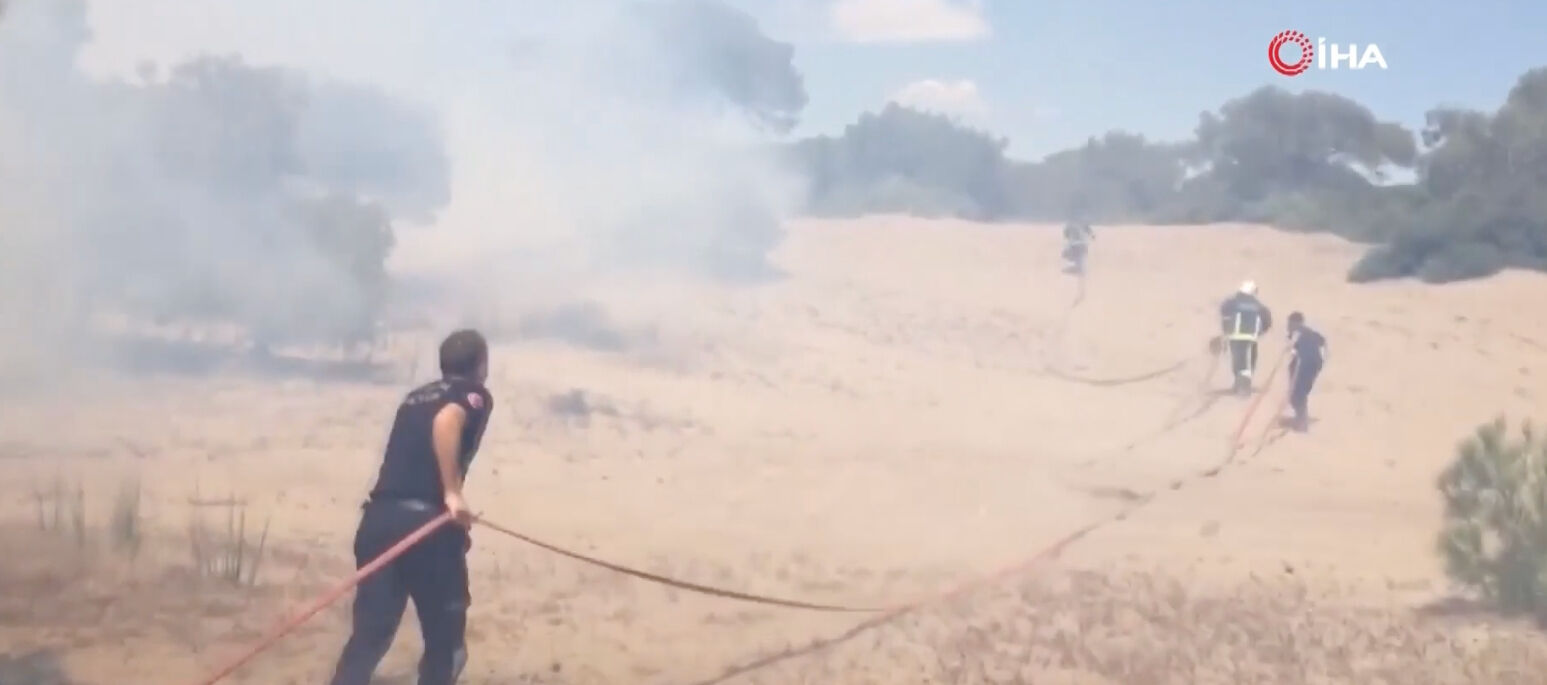 Antalya'da neden orman yangını çıktı, son durum ne? Muratpaşa'da alevlerle mücadele sürüyor - 1. Resim