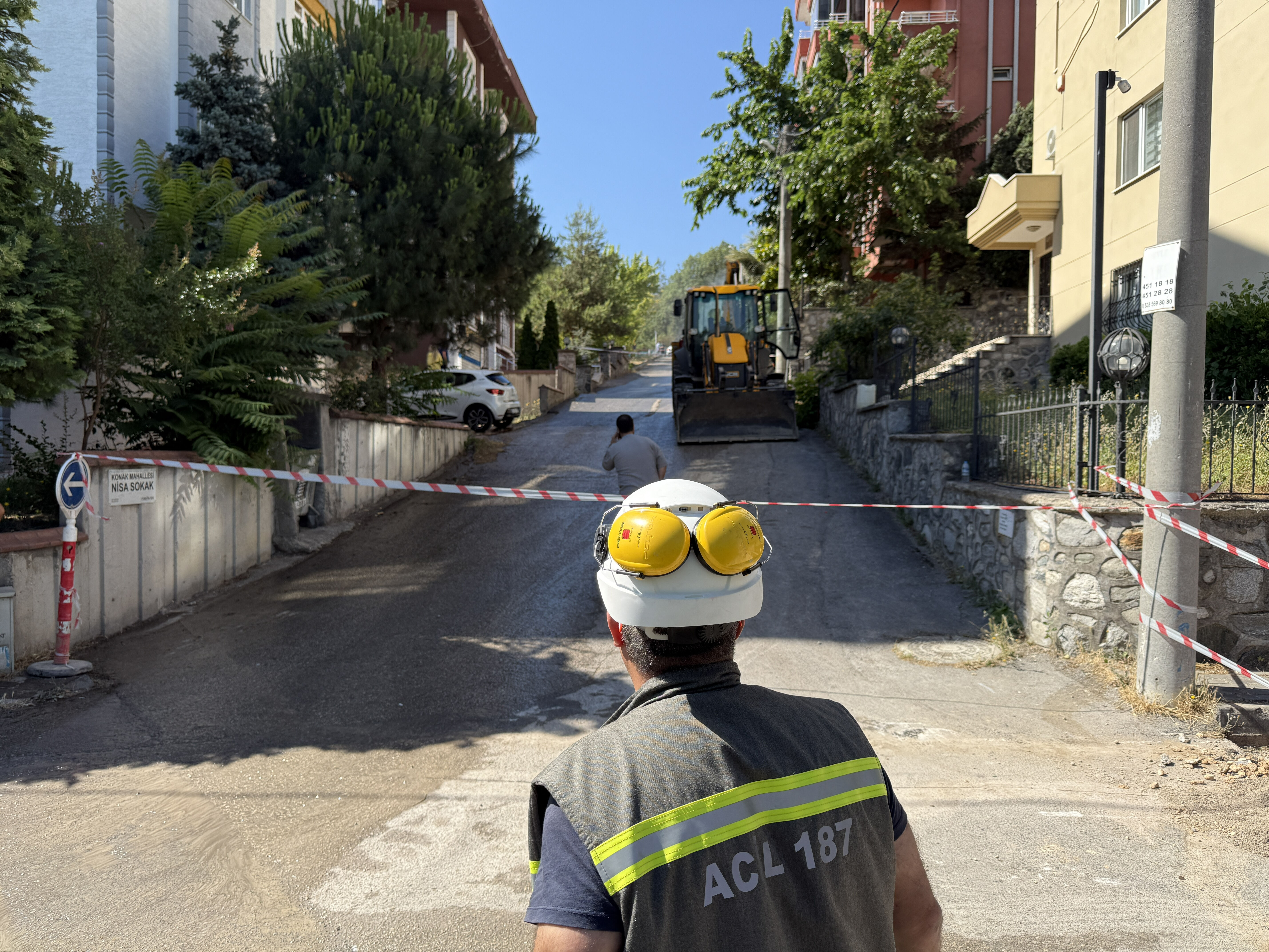 Bursa'da kazı sırasında doğal gaz hattı patladı: Yaralılar var - 2. Resim