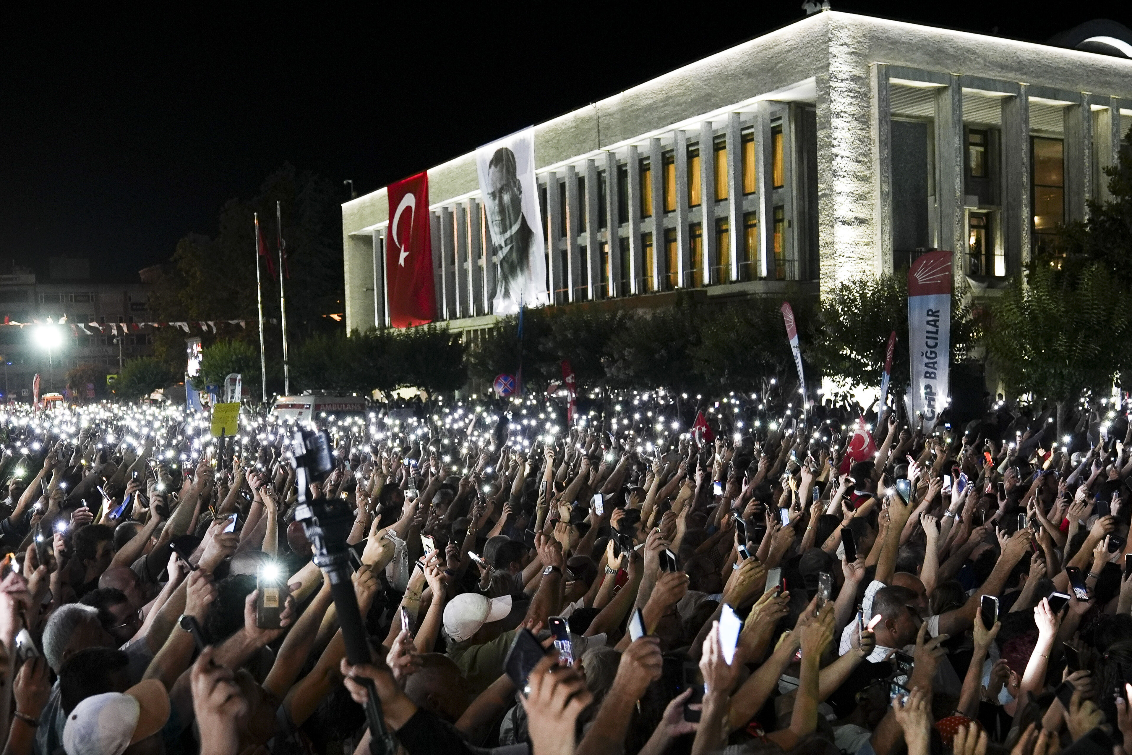 CHP mitingi sonrası gözaltına alınmışlardı! Saraçhane eylemcilerinde 7 tutuklama - 3. Resim
