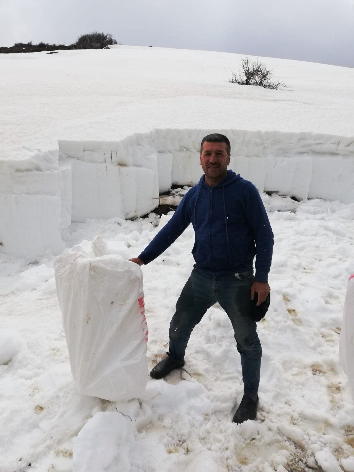 Duyan inanamıyor: Kıştan sakladılar, yazın satıyorlar! Dağlardan gelen serinlik tezgâhlarda... - 1. Resim