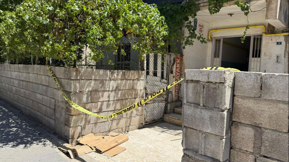 Gaziantep'te baba dehşeti! Ailesini benzin döküp yaktı: Öyle intihar edilmez - 1. Resim