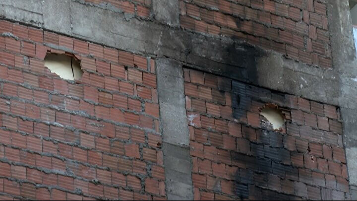 Güngören’de yıkım şoku! Banyosu açıkta kalan dairede ünlü oyuncunun yaşadığı ortaya çıktı... - 4. Resim