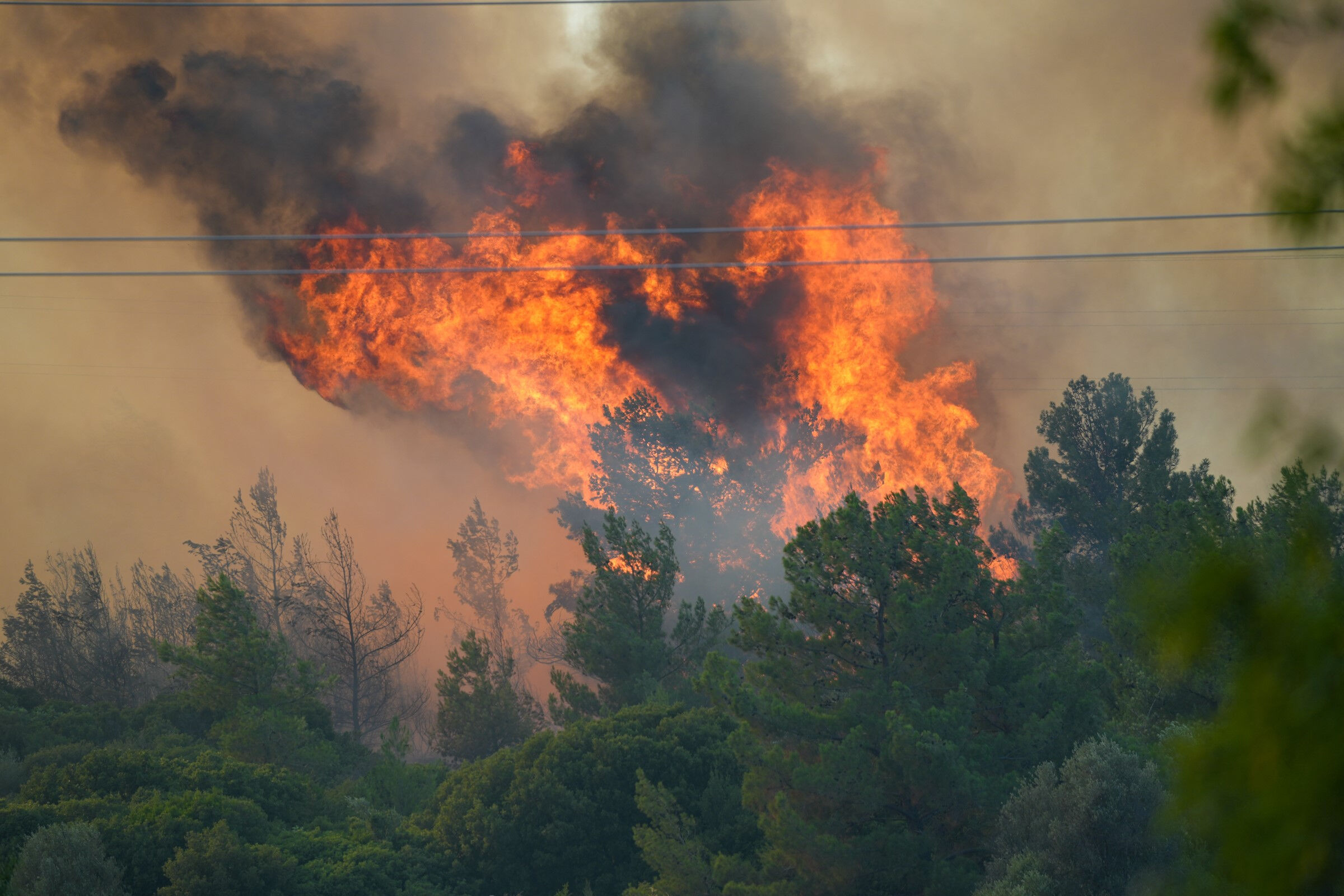 İzmir'de orman yangını devam ediyor mu? Çeşme ve Ödemiş yangınında son durum - 2. Resim