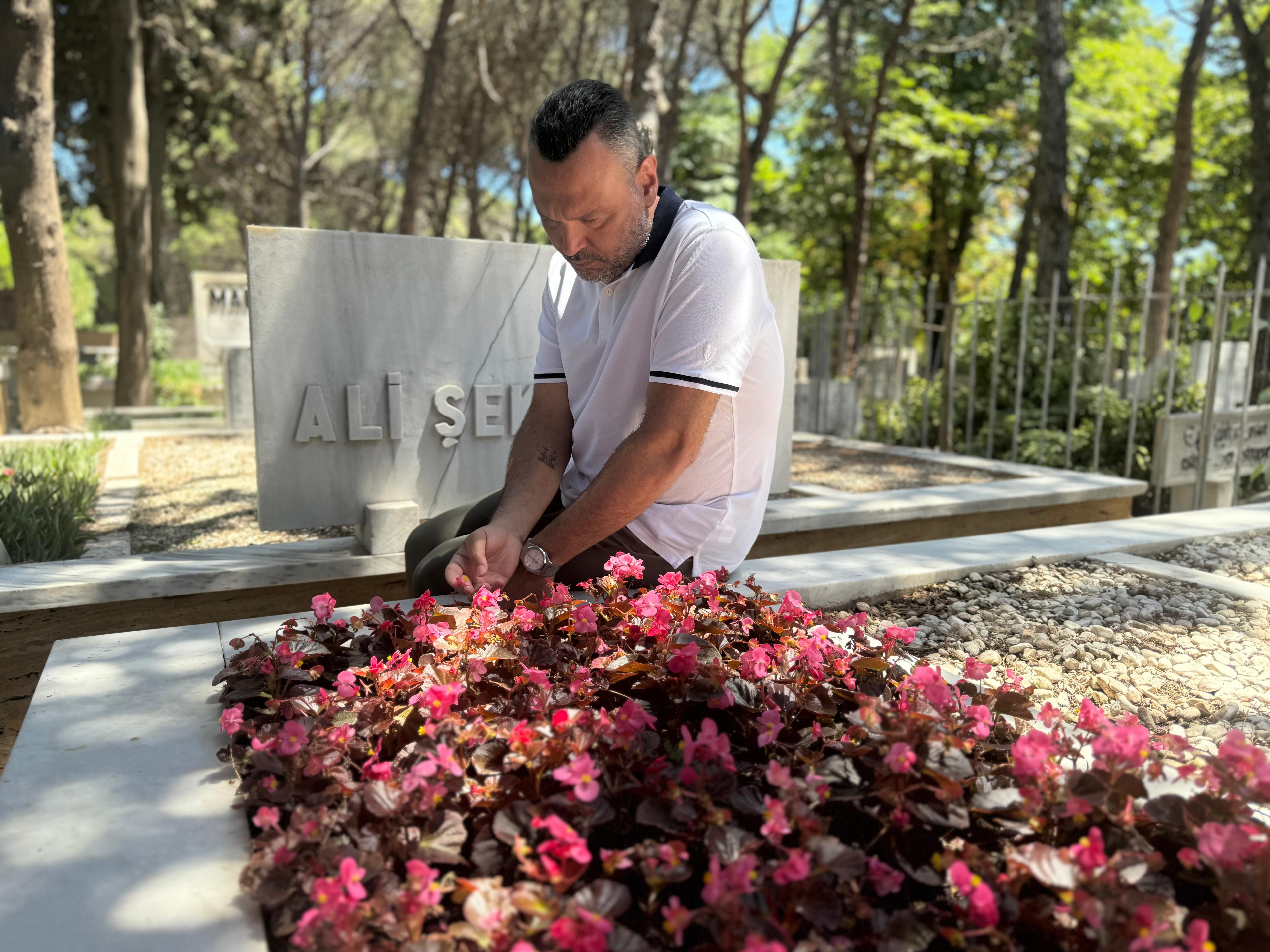 Kemal Sunal dualarla anıldı! Dikkat çeken isimlerde oradaydı... - 4. Resim