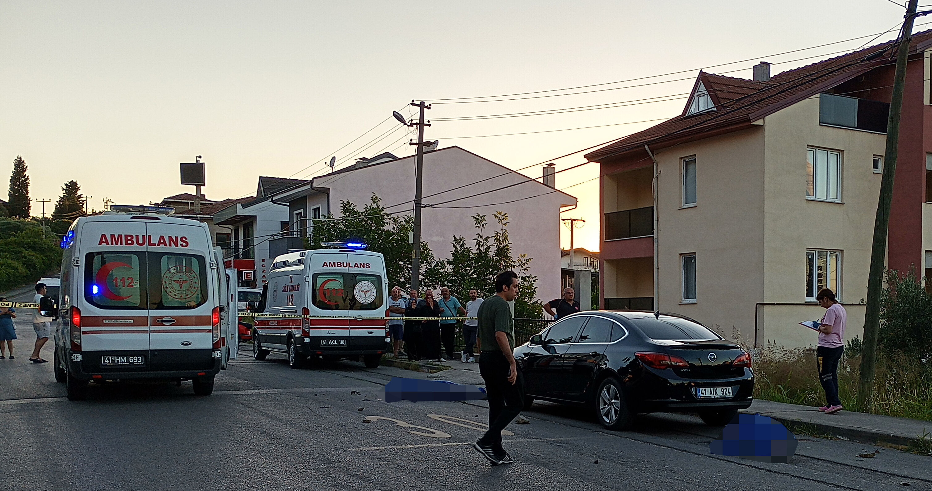 Kocaeli'de kan donduran olay: Hastanenin önünde baba ile oğluna dehşeti yaşattılar! - 1. Resim