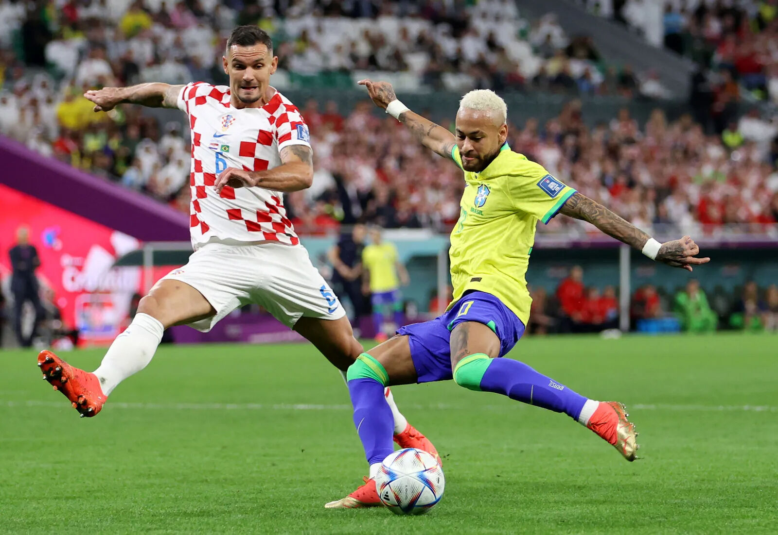 Neymar Fenerbahçe'ye gelecek mi? Neymar'a 1+1 yıllık teklif iddiası gündemi salladı! Neymar Fenerbahçe'ye gelecek mi? Neymar'a 1+1 yıllık teklif iddiası gündemi salladı! - 2. Resim