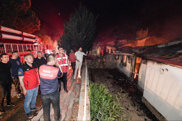 Ödemiş ve Çeşme yangını son dakika: İzmir yangını söndürüldü mü? - 1. Resim