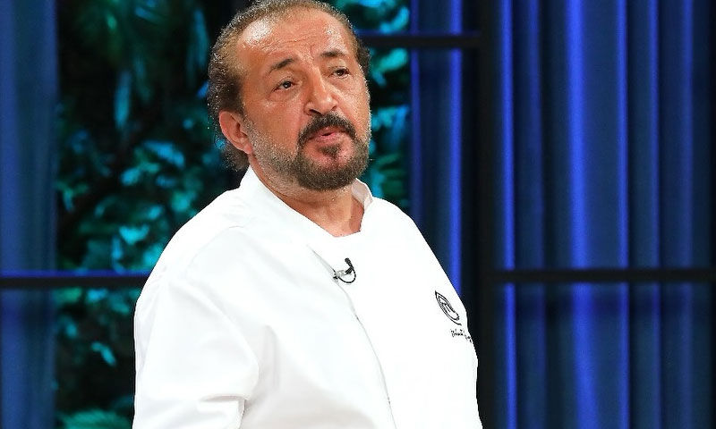 Şef Mehmet Yalçınkaya gençlik fotoğrafını paylaştı! ‘Öyle bir geçer zaman ki…’ - 2. Resim