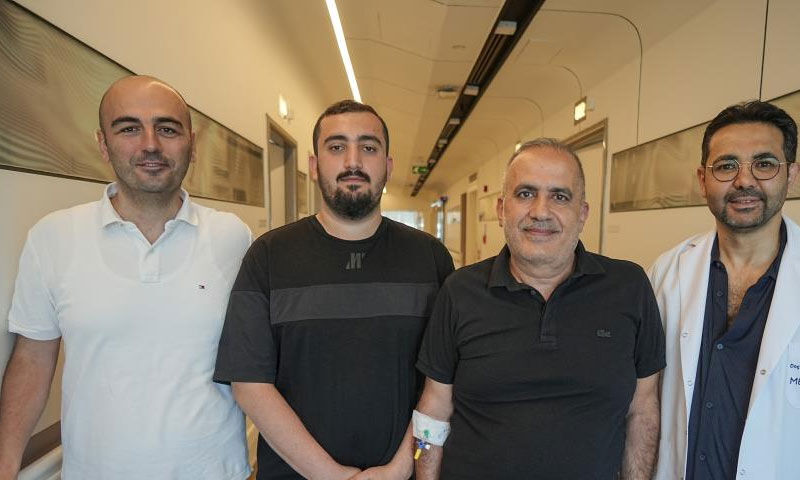 Sinsice ilerledi… Önce sol sonra sağ böbrekte çıktı! ‘Kömür gibi sertti’ - 1. Resim