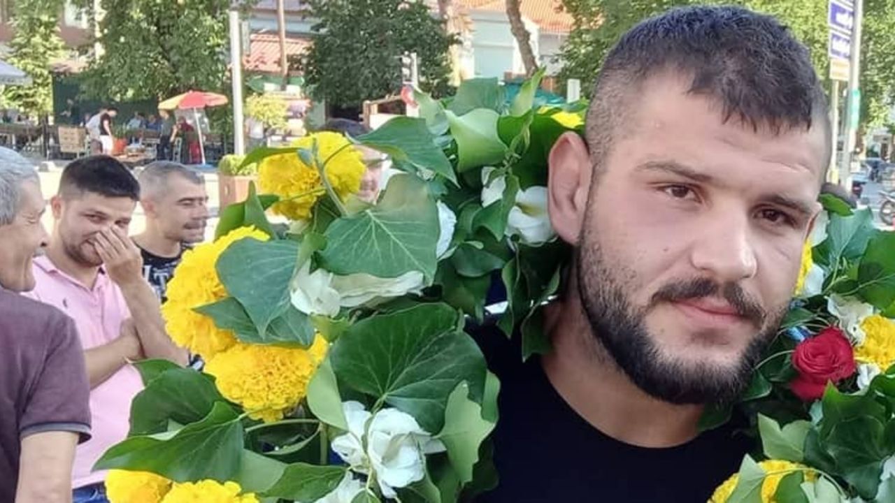 25 yaşındaki güreşçinin kahreden ölümü! Federasyon başsağlığı diledi 25 yaşındaki güreşçinin kahreden ölümü! Federasyon başsağlığı diledi
