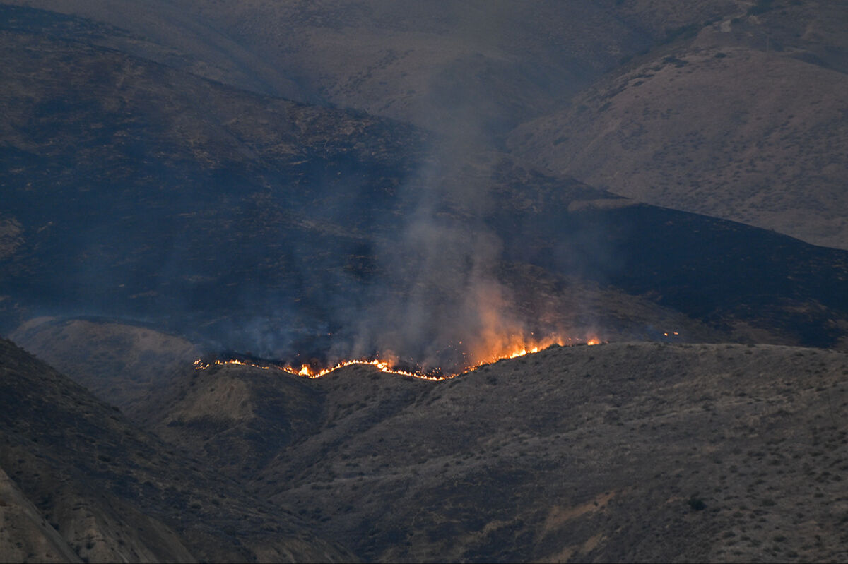 52 bin dönümü kül etti, üç şehre yayıldı! Madre Yangını devam ediyor - 4. Resim