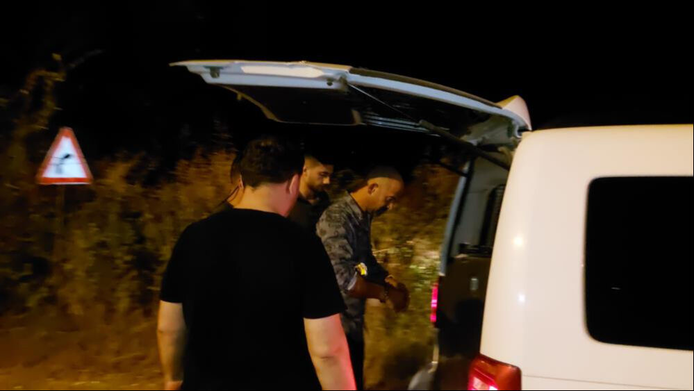 Araba çaldı, polise yakalandı! Ekiplerin bulduğu kostüm şaşırttı... - 1. Resim