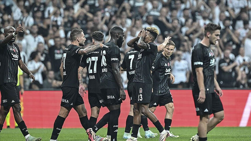 Beşiktaş'ta üç oyuncu gitti, yedi isim topun ağzında! Kartal'da kabuk değişimi - 1. Resim