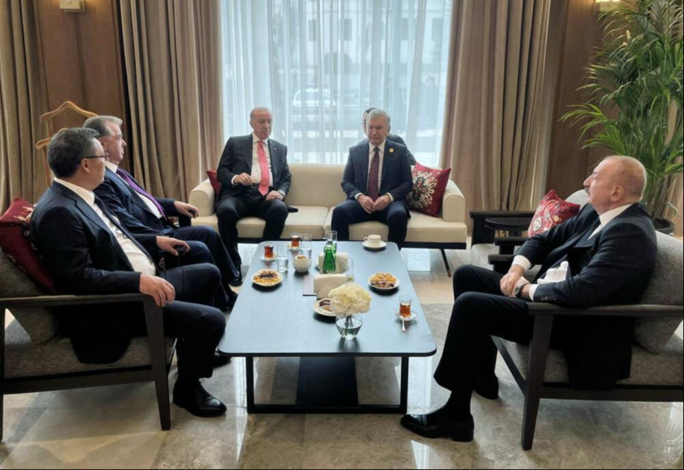 Ekonomik İşbirliği Teşkilatı Zirvesi başladı! Erdoğan aile fotoğrafında yer aldı - 3. Resim