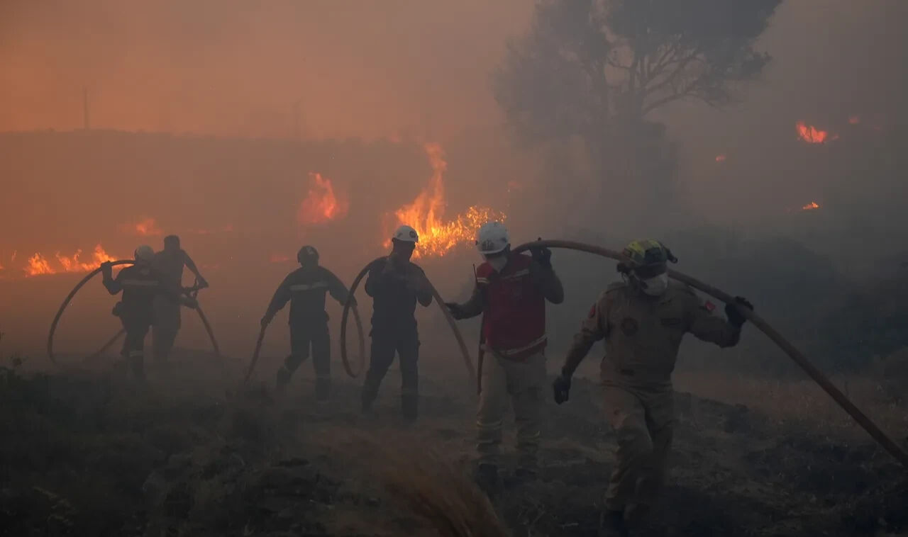 İzmir-Aydın otoyolu kapalı mı, ne zaman açılacak? İzmir yangını için müdahaleler sürüyor! - 3. Resim