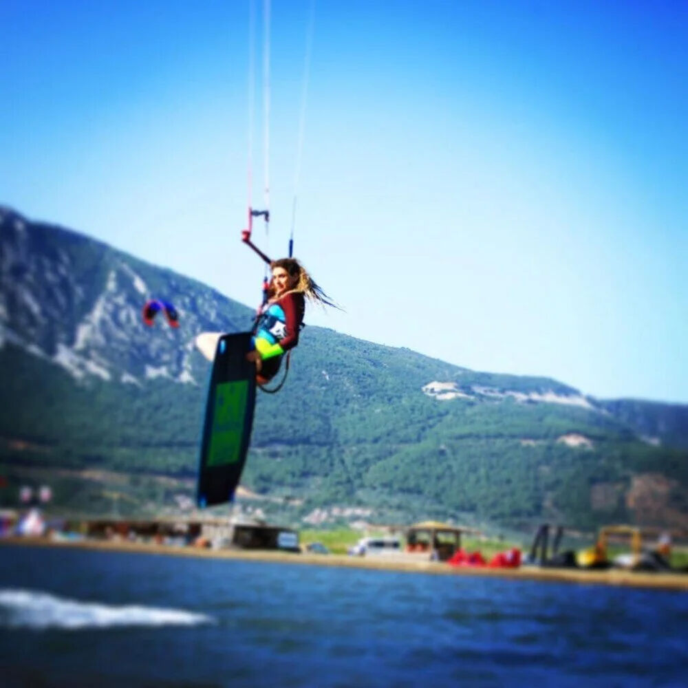 İzmir’de yürek yakan yangın! Bilge Öztürk’ün işletmesi de yandı - 2. Resim