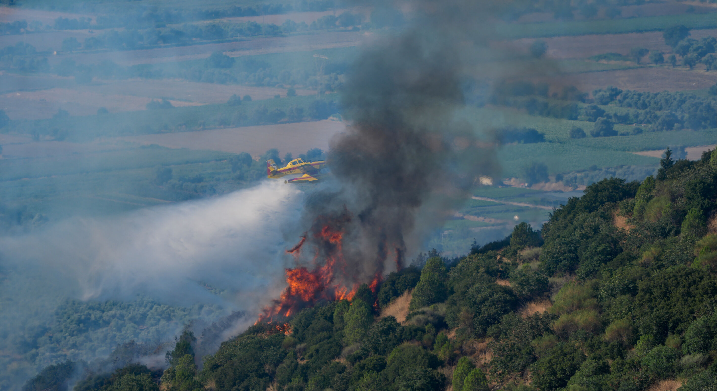 İzmir’e giriş çıkış kapalı mı, İzmir-Aydın ve Çeşme otoyolu açıldı mı? İzmir yangınlarına müdahale devam ediyor! - 2. Resim