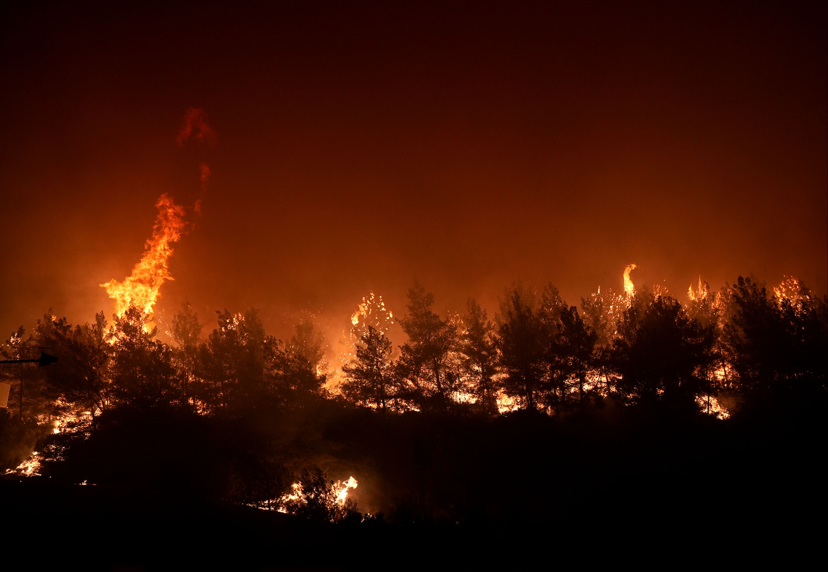 Kıvılcımlar kaçak inşaattan sıçradı! Buca'yı cehenneme çeviren yangın işte böyle çıktı - 2. Resim