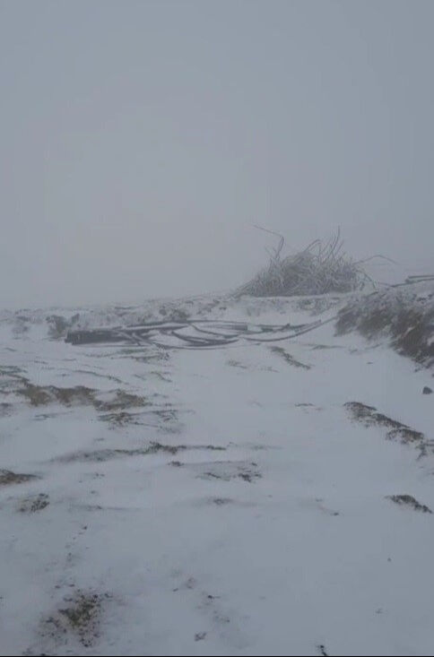 Temmuz’da böylesi! Yazı göremeden kışı yaşadılar… Her yer beyaza büründü - 3. Resim