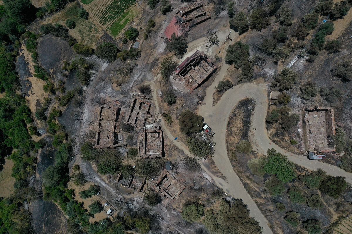 Yürekleri dağlayan manzara! Hayalet köye dönen Tosunlar tanınmaz hale geldi, köylüler zararın bedelini anlattı - 6. Resim