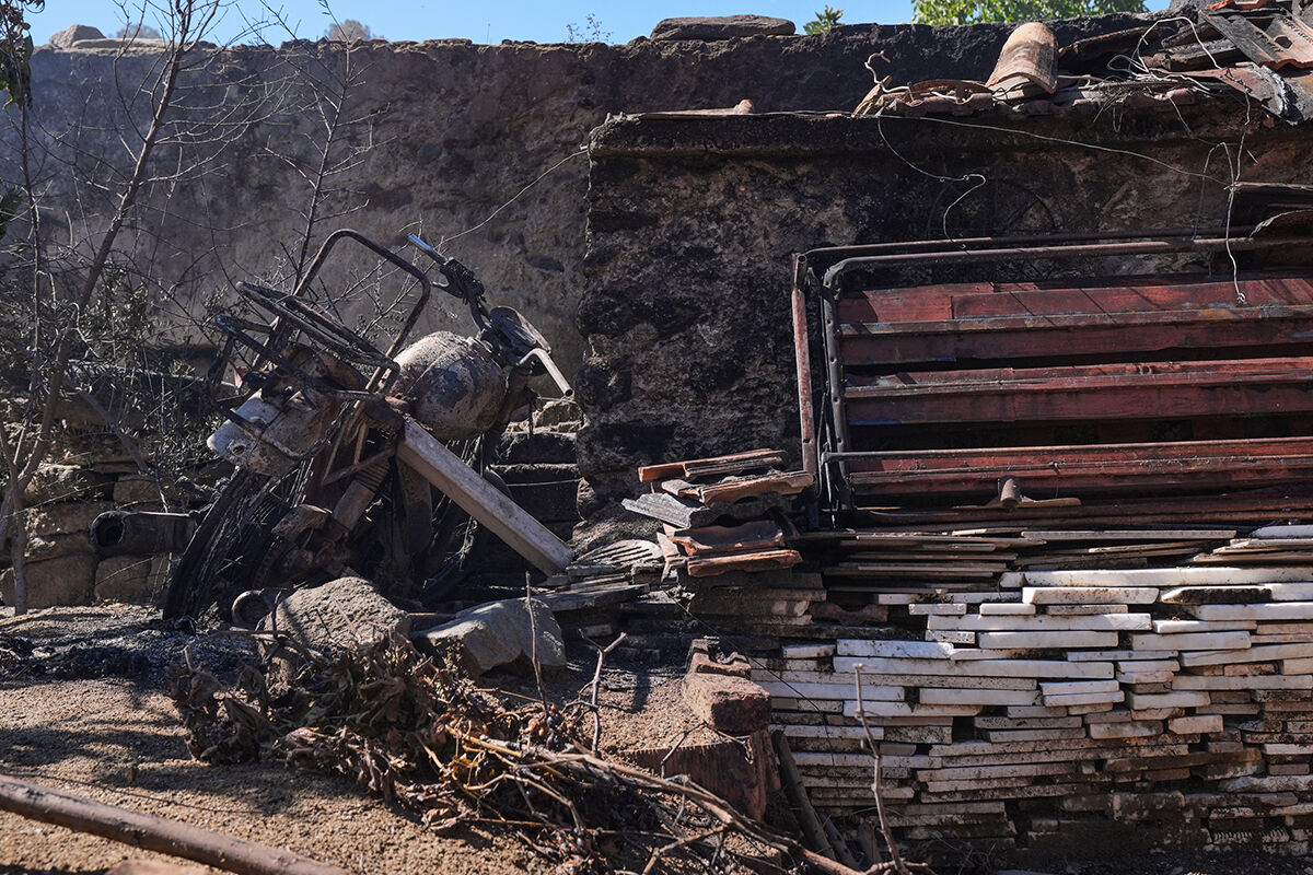 Yürekleri dağlayan manzara! Hayalet köye dönen Tosunlar tanınmaz hale geldi, köylüler zararın bedelini anlattı - 13. Resim