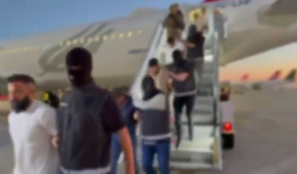 Bakan Yerlikaya duyurdu: İstanbul'dan Oslo'ya suç örgütü operasyonu: Kırmızı bültenle aranan 2 elebaşı yakalandı - 2. Resim