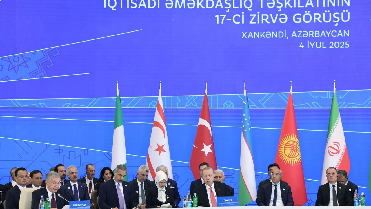 Bakü’de KKTC bayrağı dalgalandı! Rum basını çıldırdı - 2. Resim