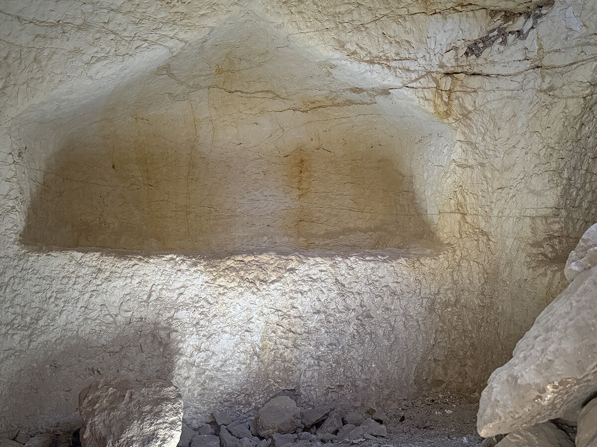 Bulunan yazıt çözülemedi! Urfa'da heyecanlandıran keşif... Kaya mezarı bulundu - 5. Resim