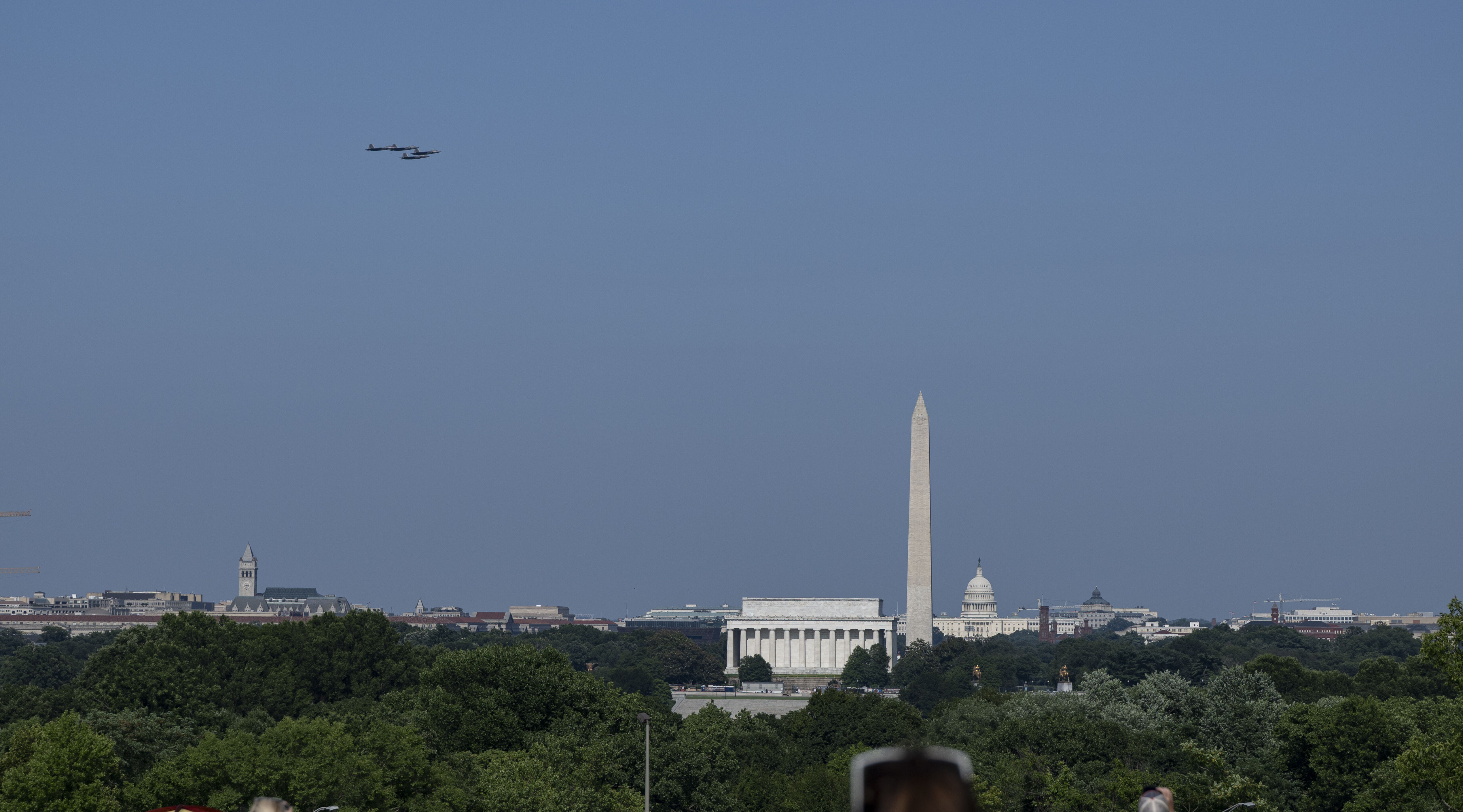 İran'ı bombalayan uçaklar ABD semalarında! Trump'tan 'altın kubbe' sözleri İran'ı bombalayan uçaklar ABD semalarında! Trump'tan 'altın kubbe' sözleri - 1. Resim