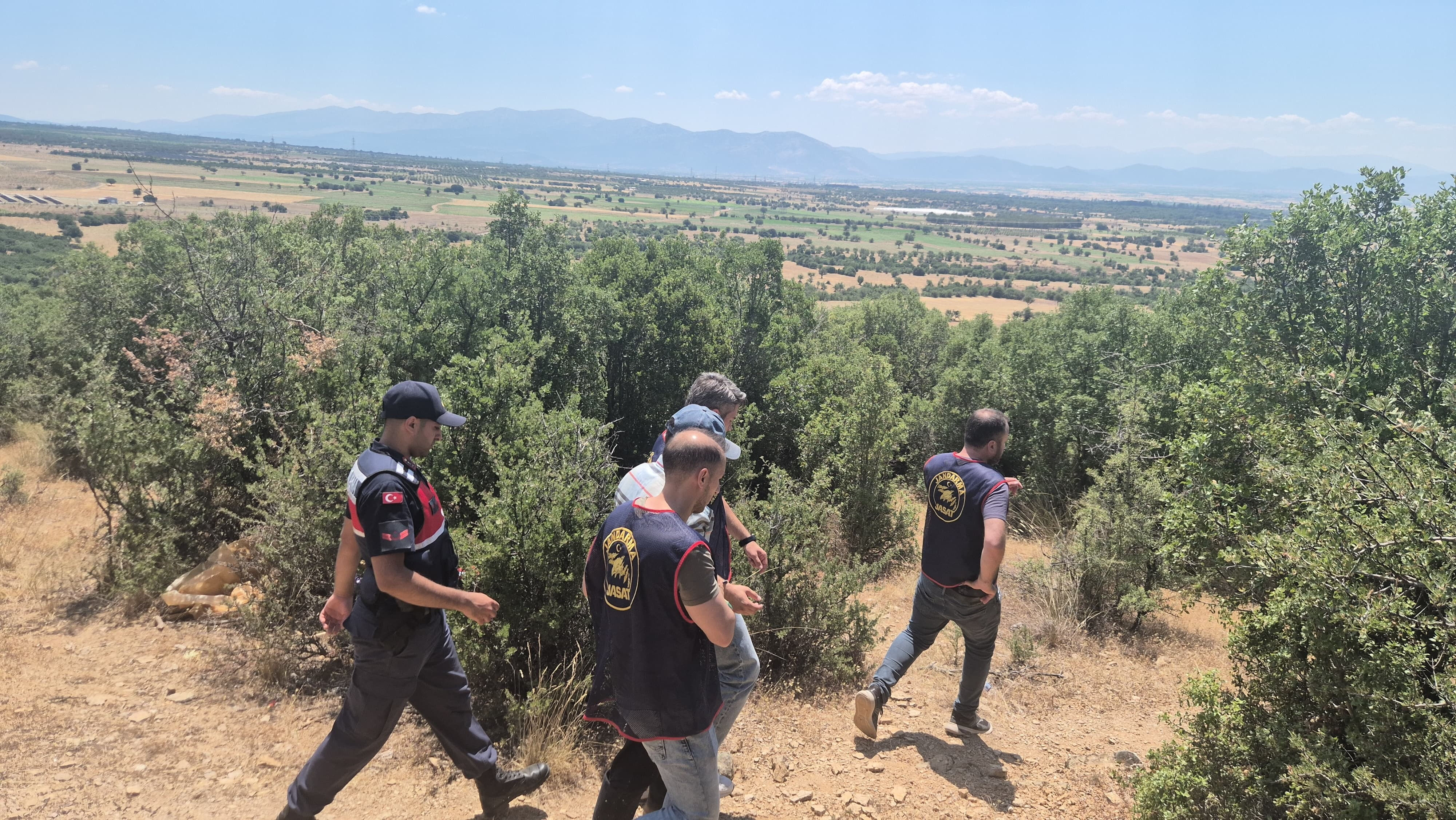 Oscarlık filmleri aratmayan olay! Donmamak için hayvan derisi giydi... 7 aylık kaçış pes dedirtti - 1. Resim