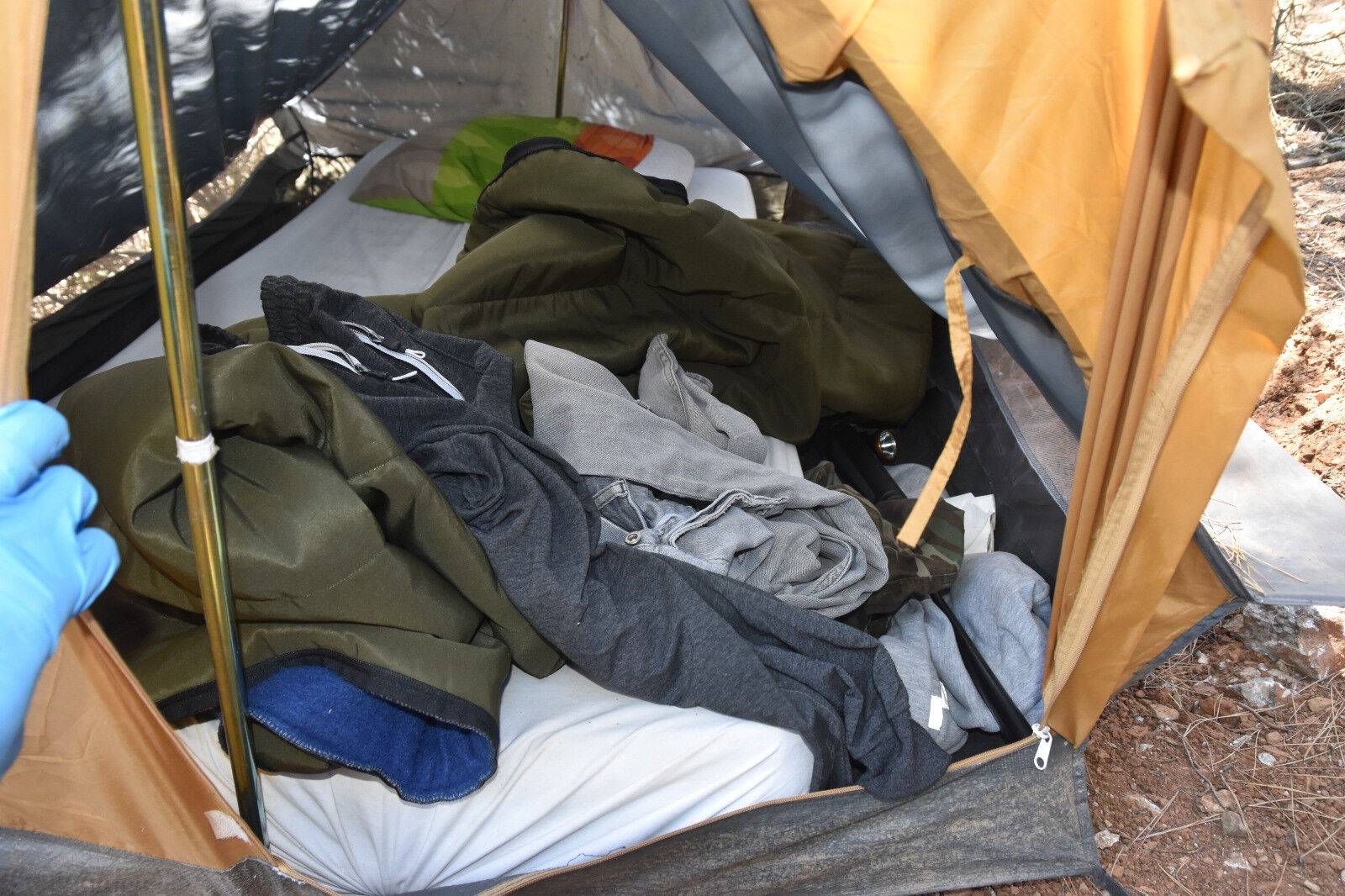 Oscarlık filmleri aratmayan olay! Donmamak için hayvan derisi giydi... 7 aylık kaçış pes dedirtti - 4. Resim