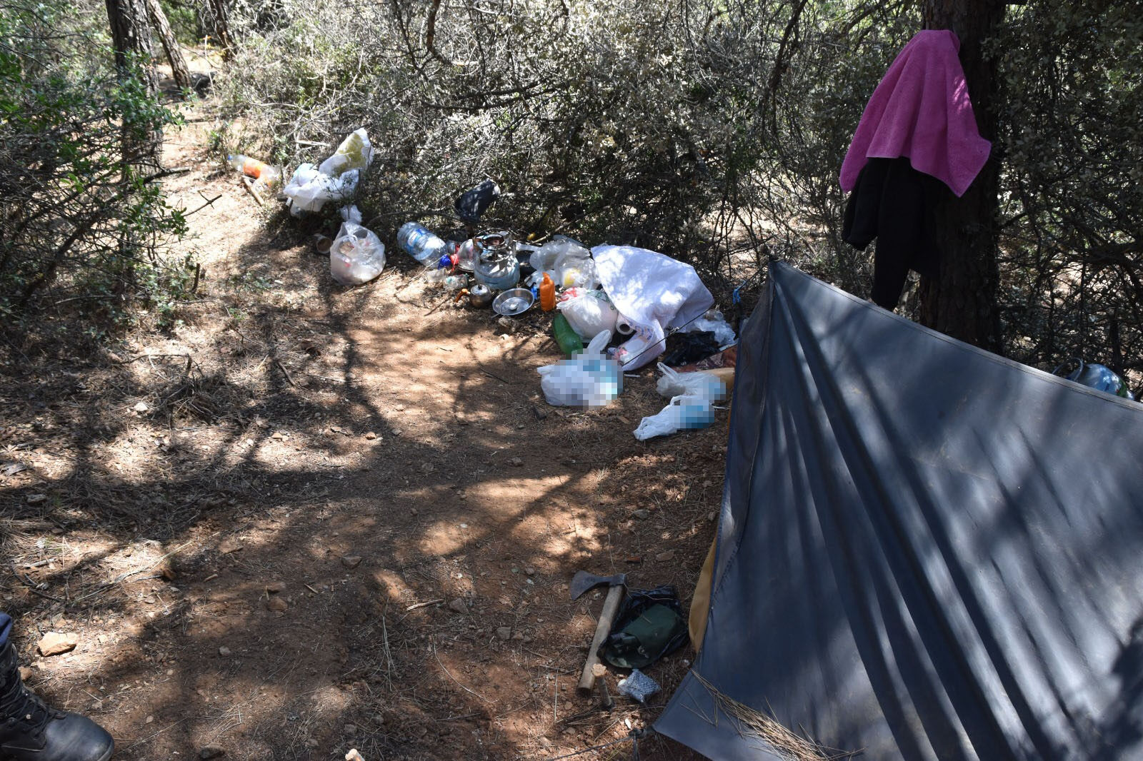 Oscarlık filmleri aratmayan olay! Donmamak için hayvan derisi giydi... 7 aylık kaçış pes dedirtti - 5. Resim