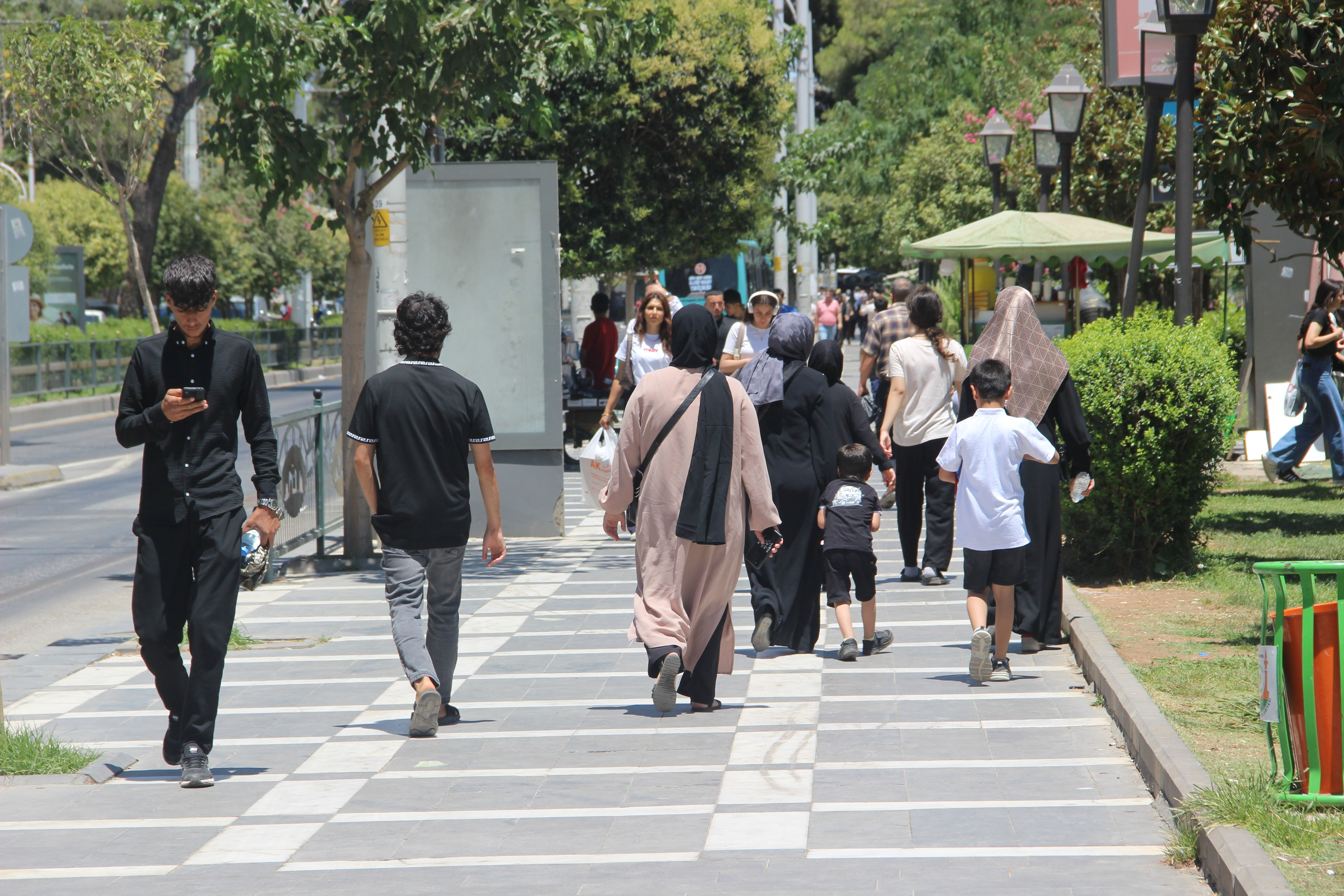 1 hafta çöl sıcağı: Meteoroloji'den uyarı var! Termometreler gölgede 40 dereceyi görecek... İşte il il hava durumu - 1. Resim