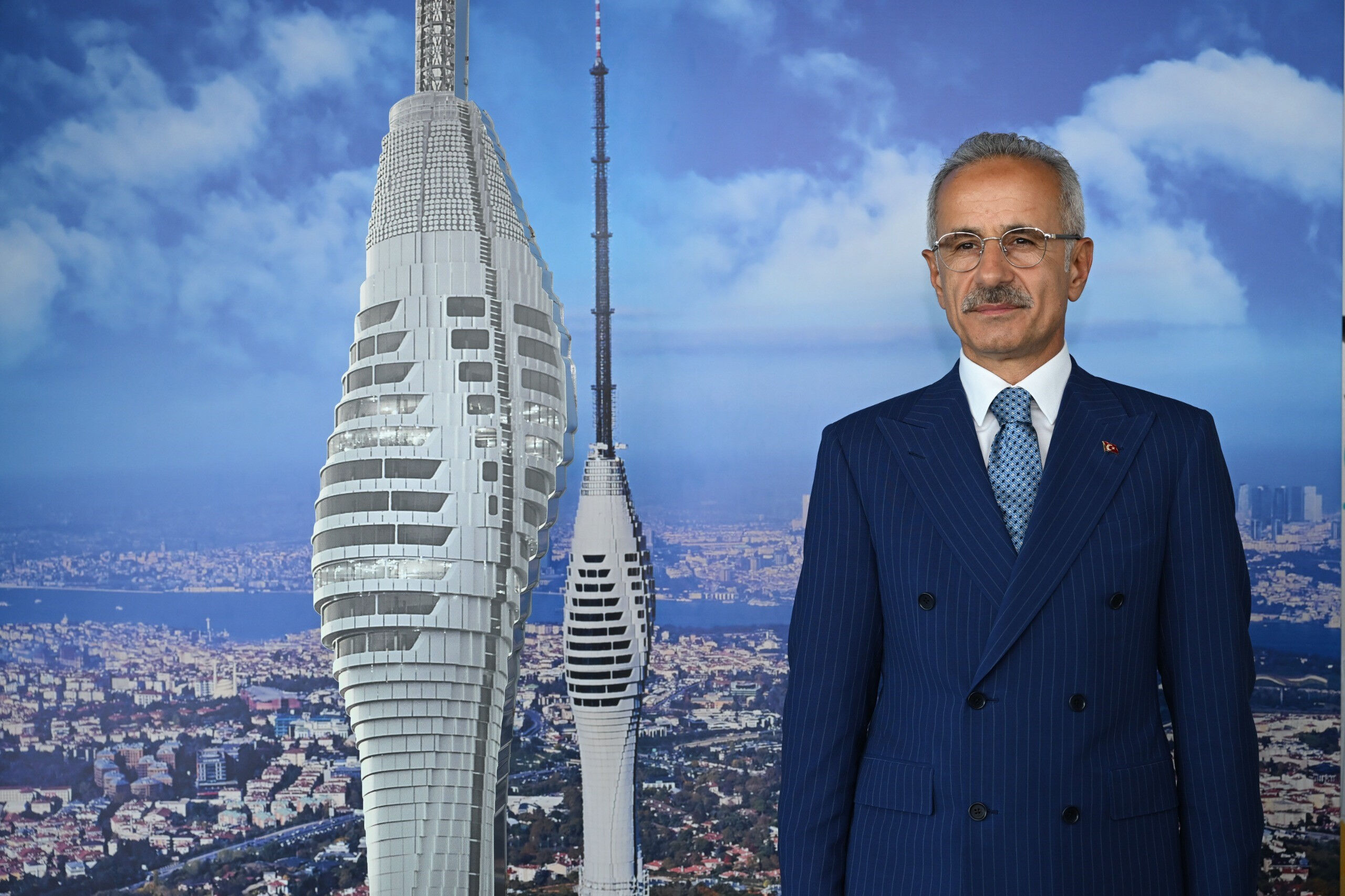 Ulaştırma ve Altyapı Bakanı Abdulkadir Uraloğlu