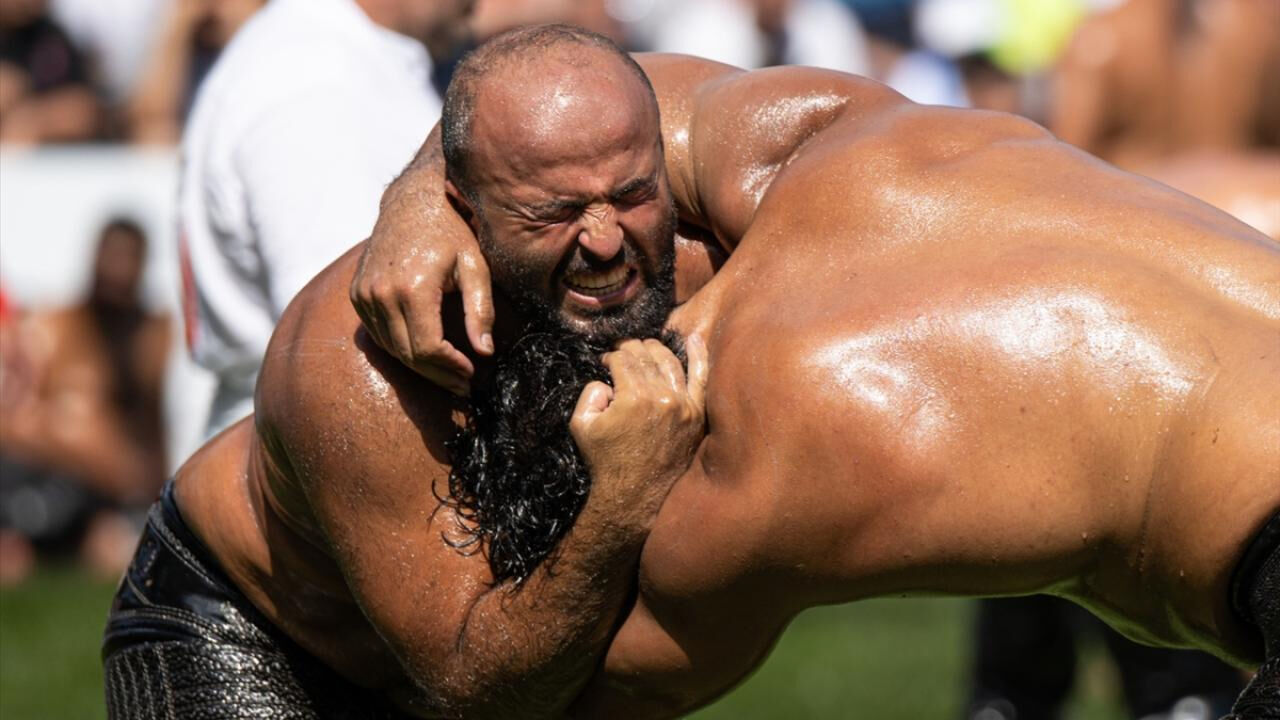 Başpehlivanlık ödülü ne kadar, Kırkpınar Güreşleri hangi kanalda, saat kaçta? Kırkpınar Yağlı Güreşleri canlı yayın bilgileri - 1. Resim
