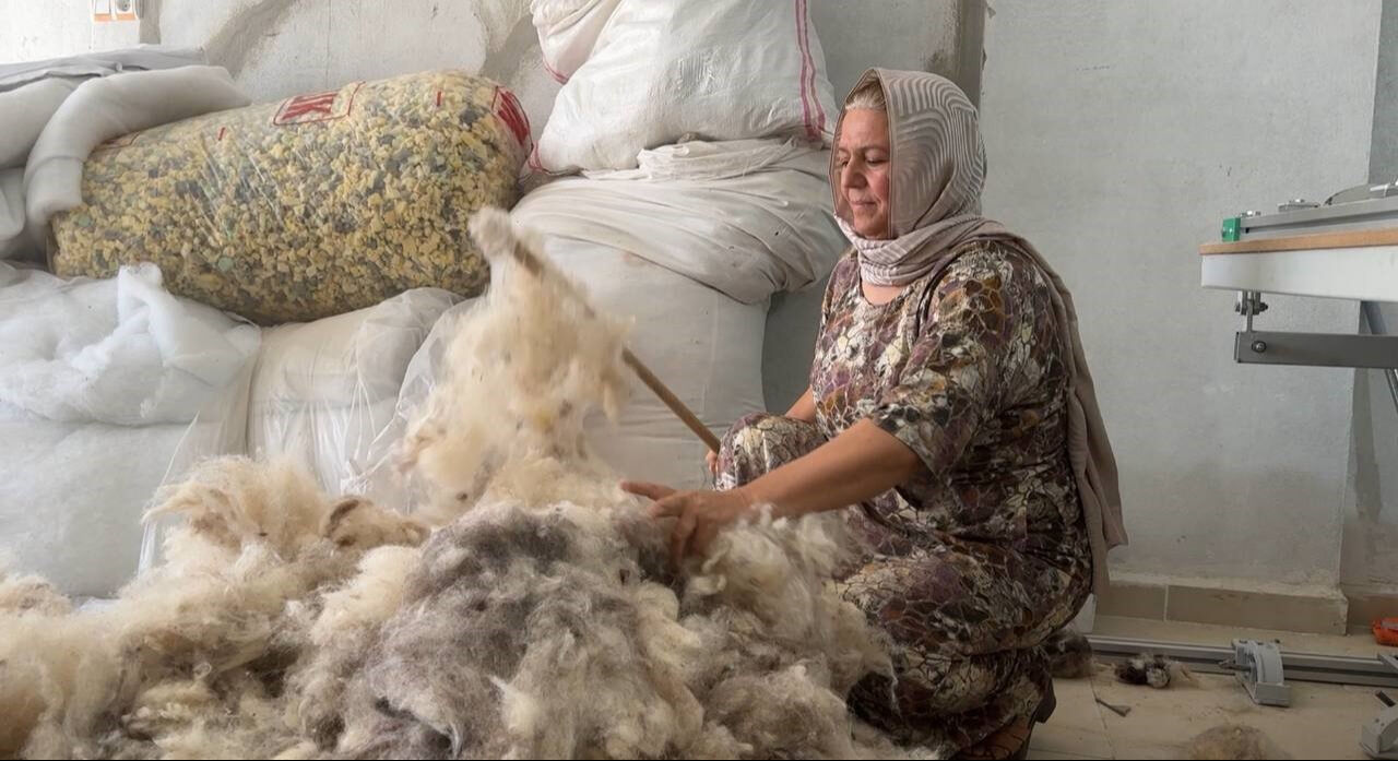 Ev hanımlığından iş kadınlığına... Çöplerden topladıklarıyla atölye kurdu! İlçede 'ilk ve tek' oldu - 3. Resim