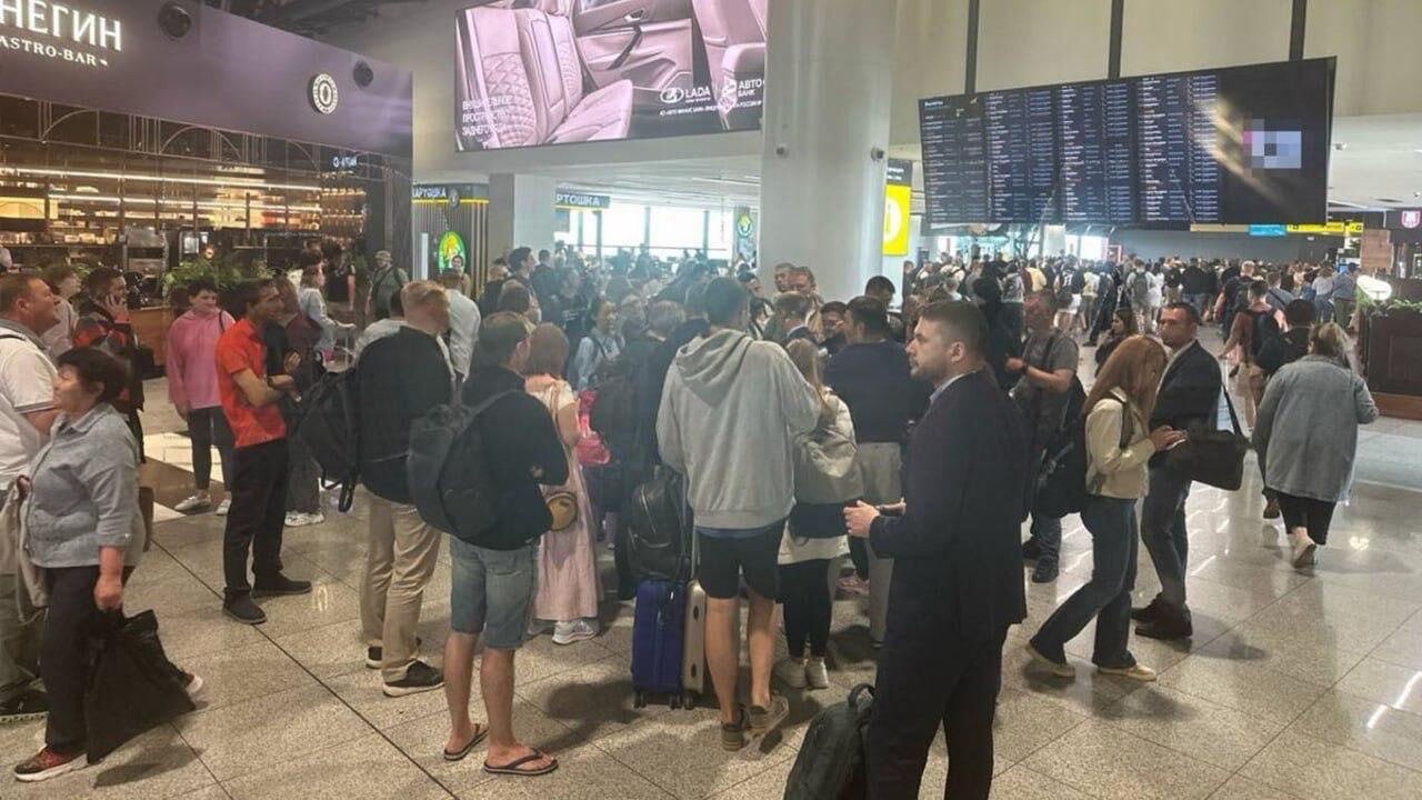 İHA tehdidi Rusya’yı felç etti! Yüzlerce uçuş peş peşe iptal edildi - 1. Resim