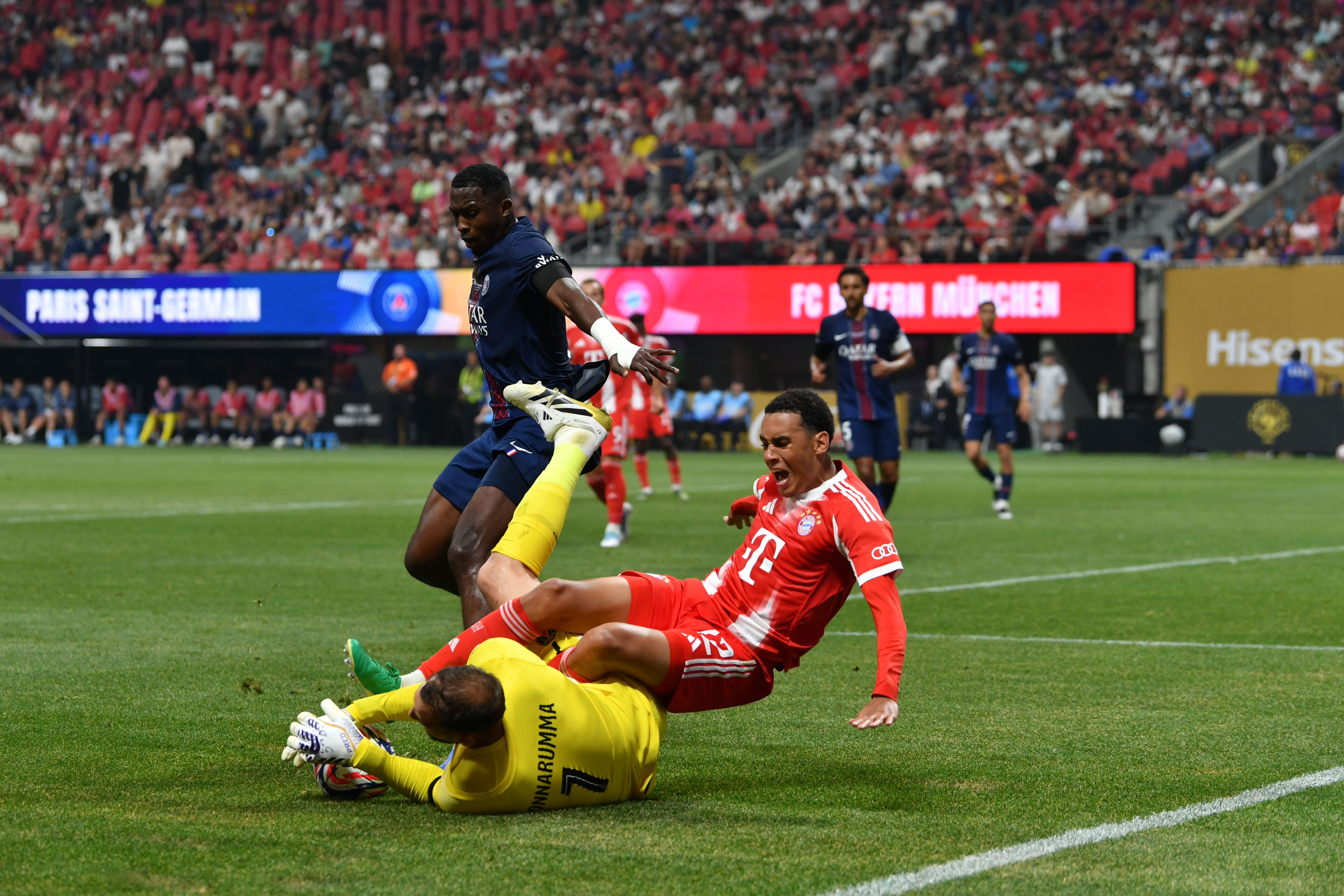 Jamal Musiala sakatlandı, futbolcular gözyaşlarını tutamadı - 1. Resim