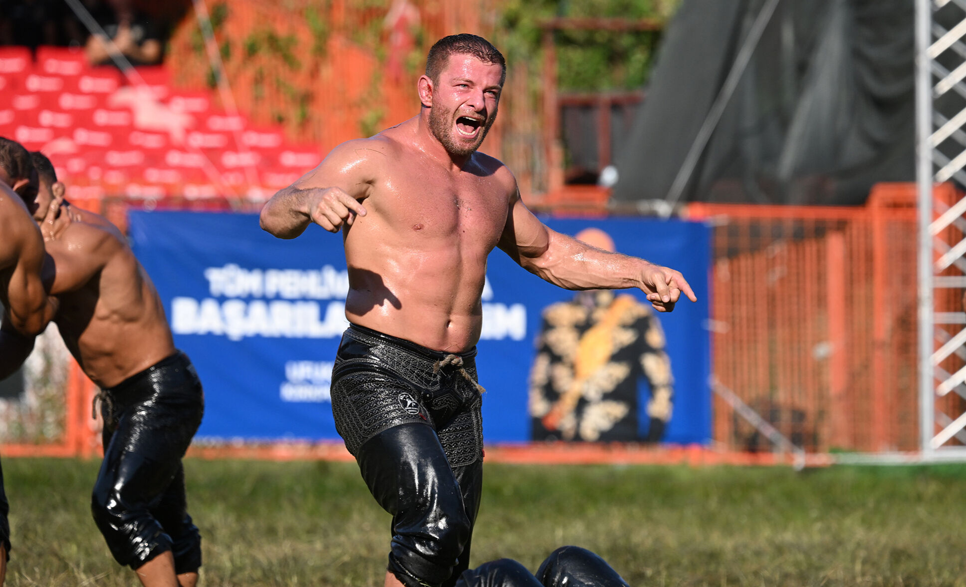 Kırkpınar'da İsmail Balaban'dan tarihi zafer! 3 dakikada bitirdi - 1. Resim