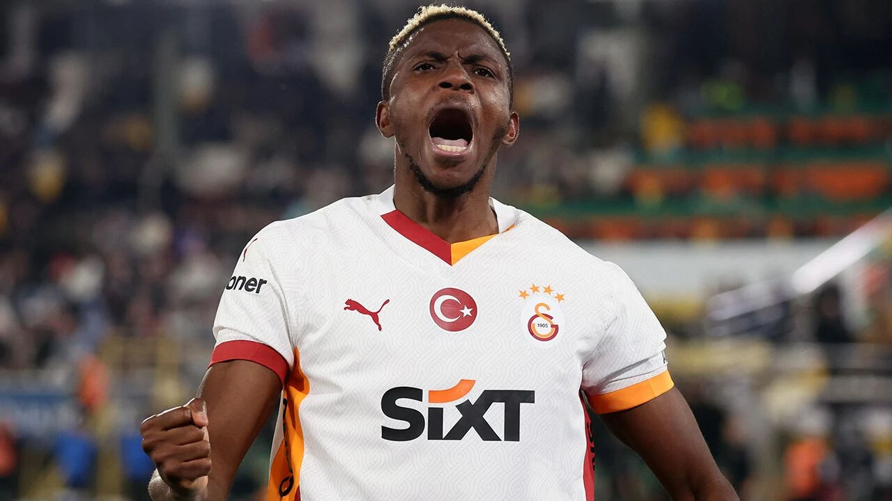 Osimhen Galatasaray’da kalacak mı? Yıllık 16 milyon Euro maaş önerdiler! - 1. Resim