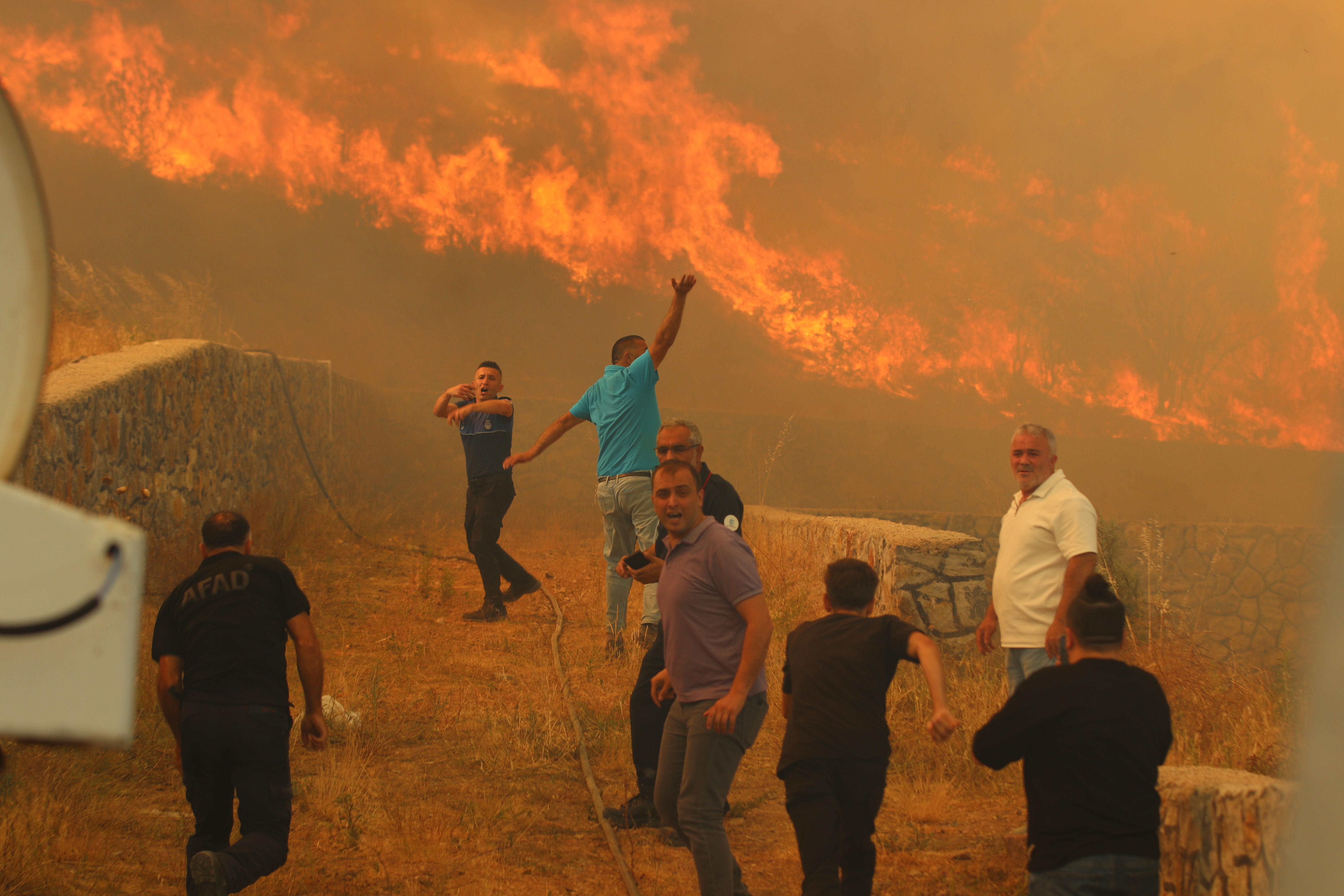 S&ouml;nd&uuml;rme filomuz d&uuml;nya lideri! Alevlere karşı 145 helikopter, 28 u&ccedil;ak, 14 İHA - 3. Resim