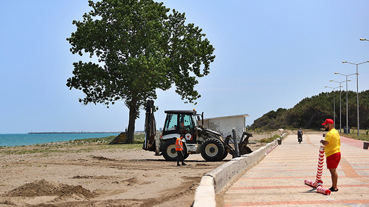 Türkiye'de ama çoğu kişi bilmiyor! İki şehir arasında gizli kalmış sahil hazinesi: 18 km kumsal ve çam ormanları... - 4. Resim