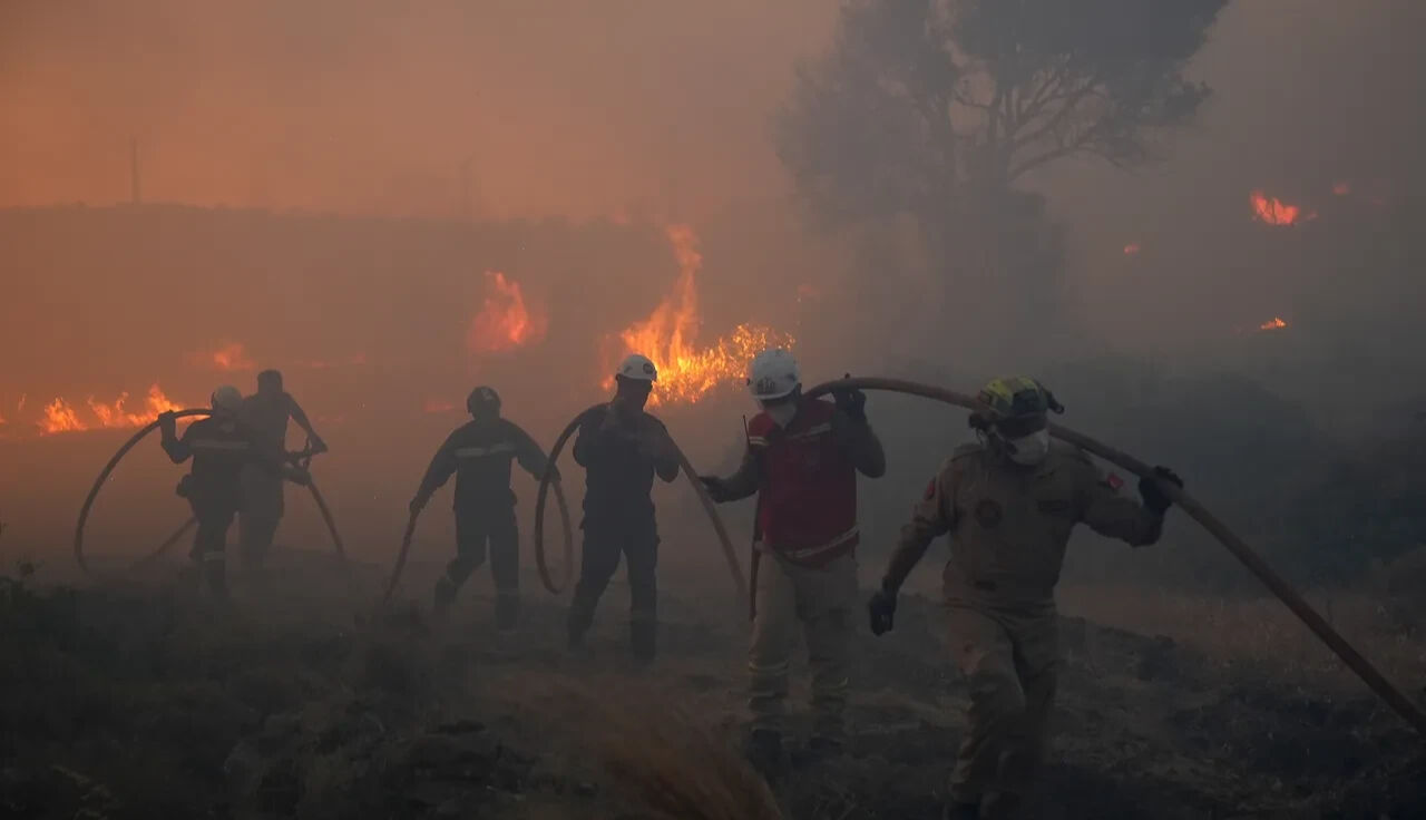 Türkiye’de kaç yangın var, kaçı söndürüldü? İletişim Başkanlığı verileri açıkladı! - 2. Resim