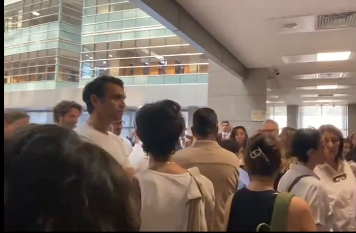 Ayşe Barım davasında dikkat çeken gelişme! 11 ünlü isim hakkında zorla getirme kararı - 2. Resim